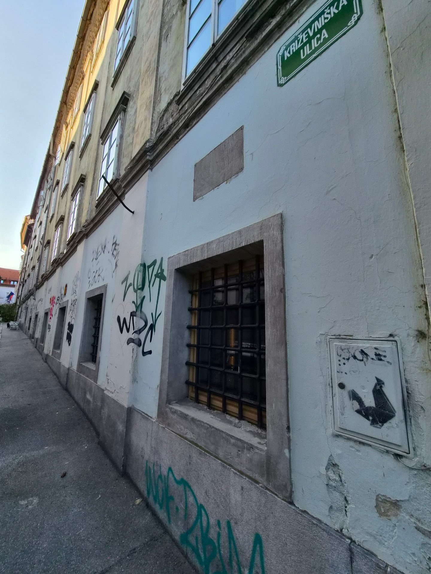 Grafiti na Križevniški ulici
