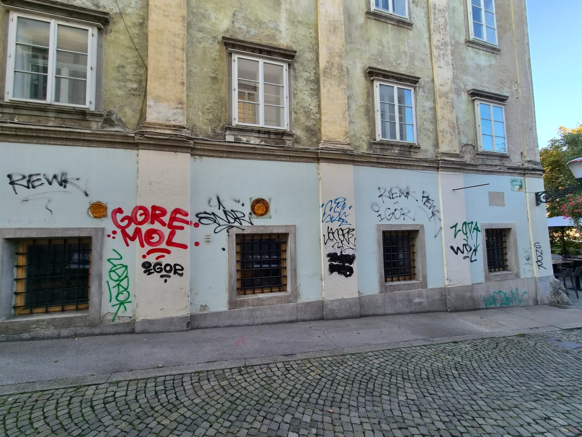 Grafiti na Križevniški ulici
